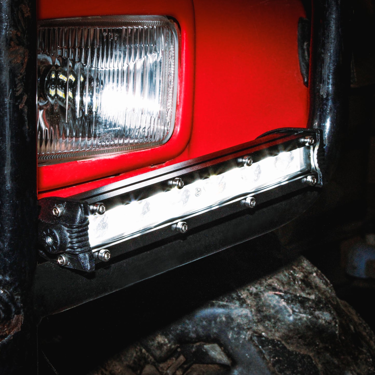 Hyper LED Light Bar Single Row 7 Inch (18cm x 4.5cm)